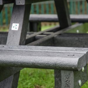 Eine Nahaufnahme eines Pembridge-Picknicktisches
