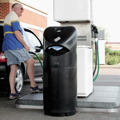 Auto-Mate&trade; Abfallbeh&auml;lter f&uuml;r Tankstellen & Express Lieferung 85-Liter-Abfalleimer f&uuml;r Tankstellen mit Handschuh und Handtuchspender