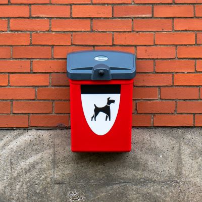 Fido 25&trade; Hundetoilette & Express Lieferung Rot oder Gr&uuml;n inklusive Wandbefestigung