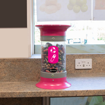 Contenedor de reciclaje para pilas Vision&trade;  transparente