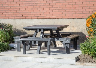 Table de pique-nique Pembridge™ pour environnement d’extérieur