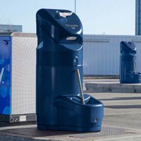 Auto-Mate&trade; Bin with a Screen Clean Station&trade; attached