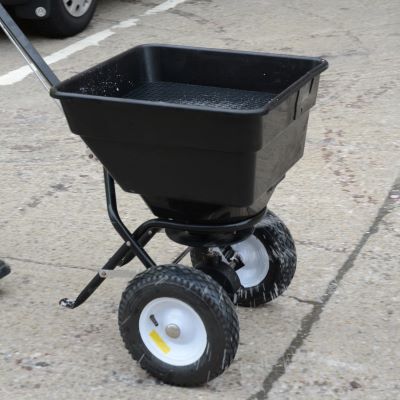&Eacute;pandeur &agrave; sel manuel Icemaster 50&trade; & Livraison Express &Eacute;pandeuse manuelle &ndash; capacit&eacute; de 55 kg &ndash; en kit