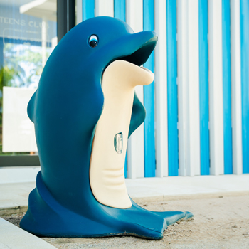 Splash novelty litter bin