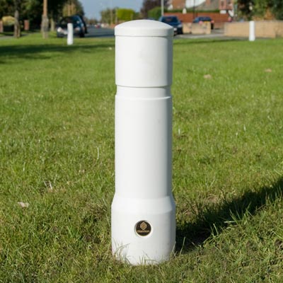 Edgeliner&trade; Bollard