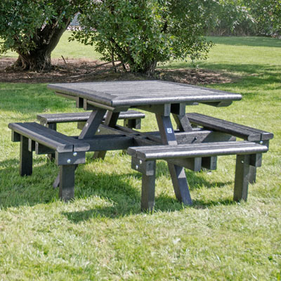 Pembridge&trade; Picnic Table