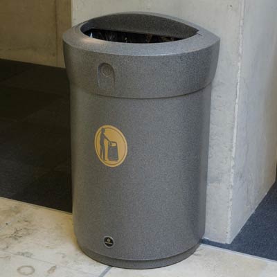 Envoy&trade; D-vormige afvalcontainer - 110 liter