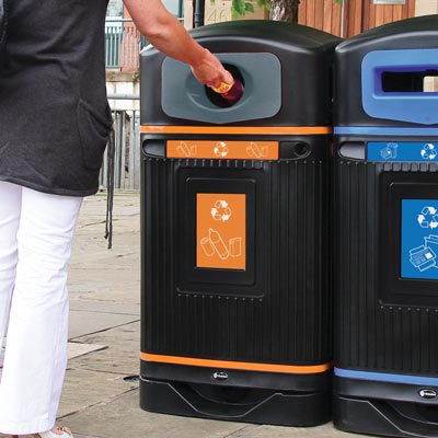 Glasdon Jubilee&trade; 110 afvalscheidingsbak voor PMD afval