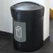 Envoy&trade; afvalscheidingsbak met tuimeldeksel voor restafval - 90 liter