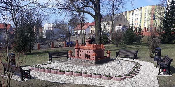 Mała architektura miejska w zachwycającym Świeciu