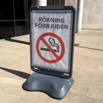 Advocate gatupratare - r&ouml;kning f&ouml;rbjuden