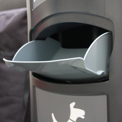 Papperskorg med dispenser f&ouml;r hundp&aring;sar Retriever City