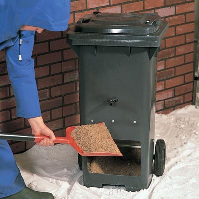 Grusl&aring;da p&aring; hjul Rollastor med sn&ouml;skyffel