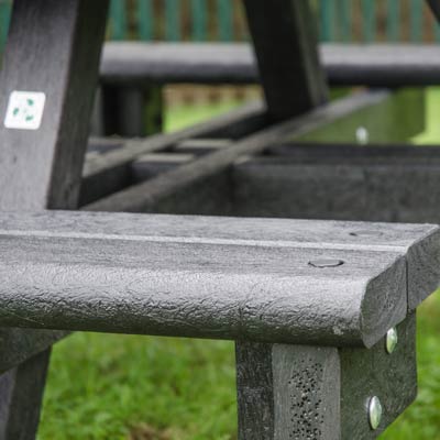 Picknickbord Pembridge&trade; - n&auml;rbild p&aring; s&auml;tet