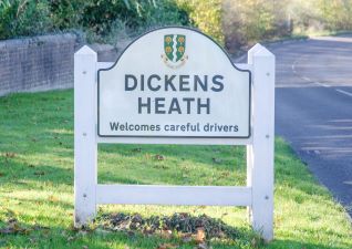 Glasdon Village Gateway Sign