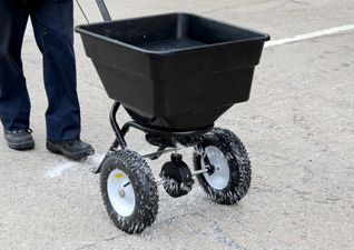 Turbocast 400 Salt Spreader