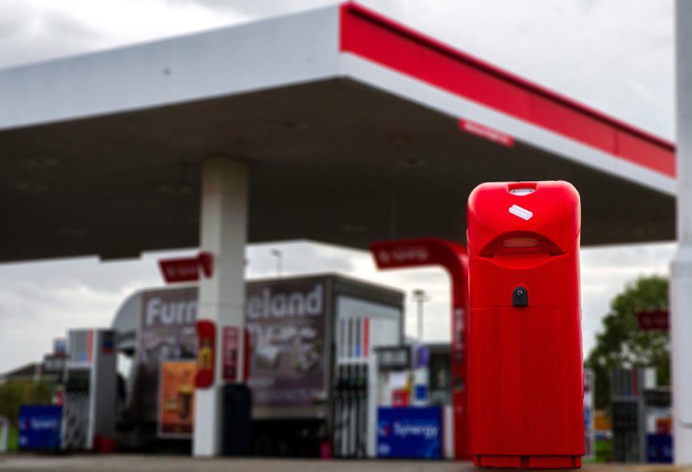  Auto-Mate&trade; Petrol Forecourt Bin with front graphic 