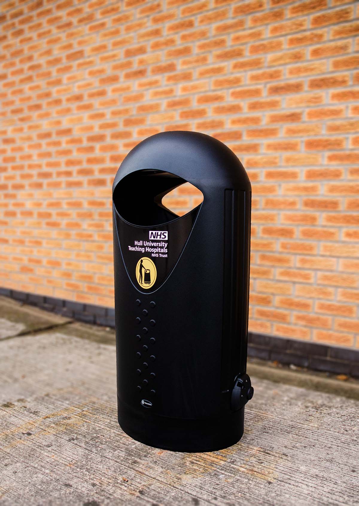 Elipsa&trade; Litter Bin with personalised front graphic