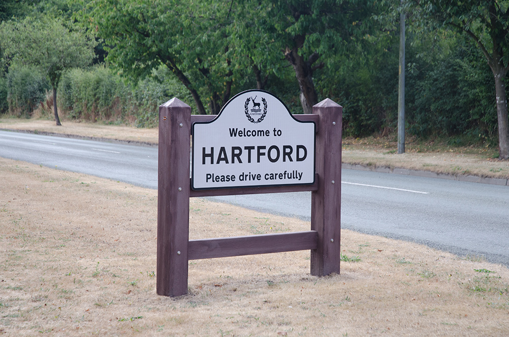 Glasdon Gateway personalised signage