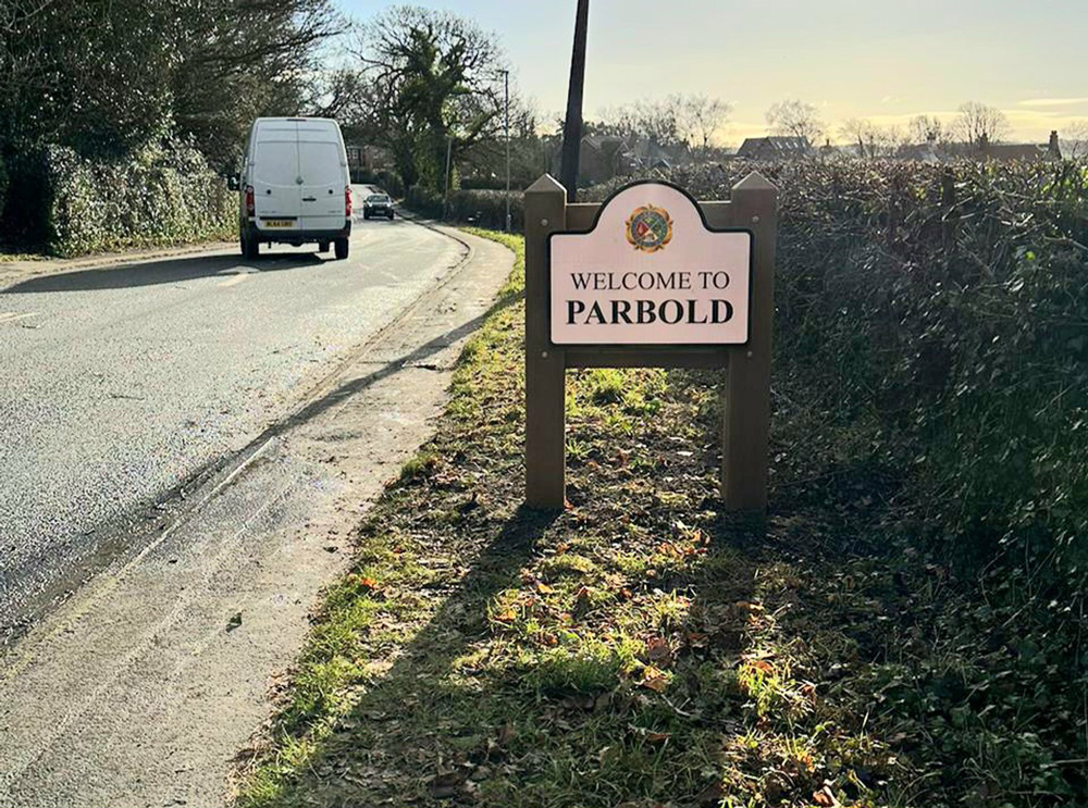 Glasdon Gateway personalised signage