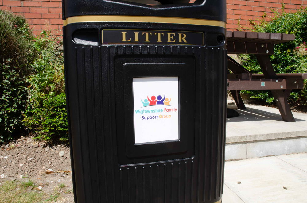 Glasdon Jubilee&trade; 110 Litter Bin with personalised front graphic
