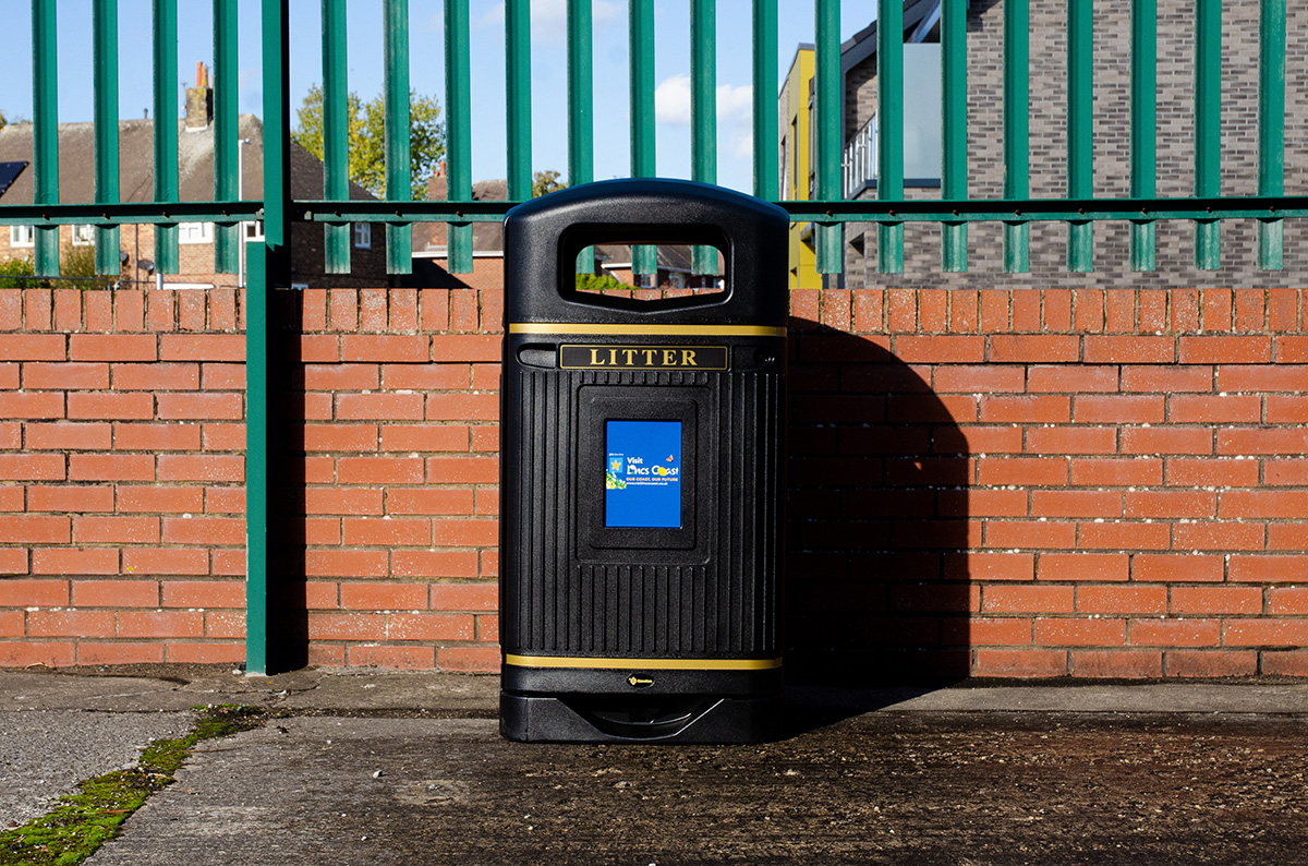 Glasdon Jubilee&trade; 110 Litter Bin with personalised front graphic  