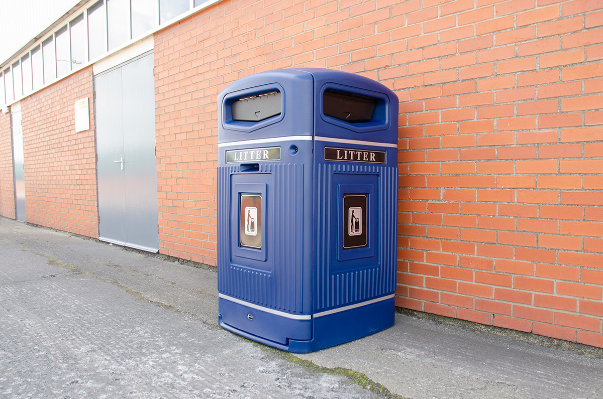 Glasdon Jubilee&trade; 240 Wheelie Bin Housing with personalised body