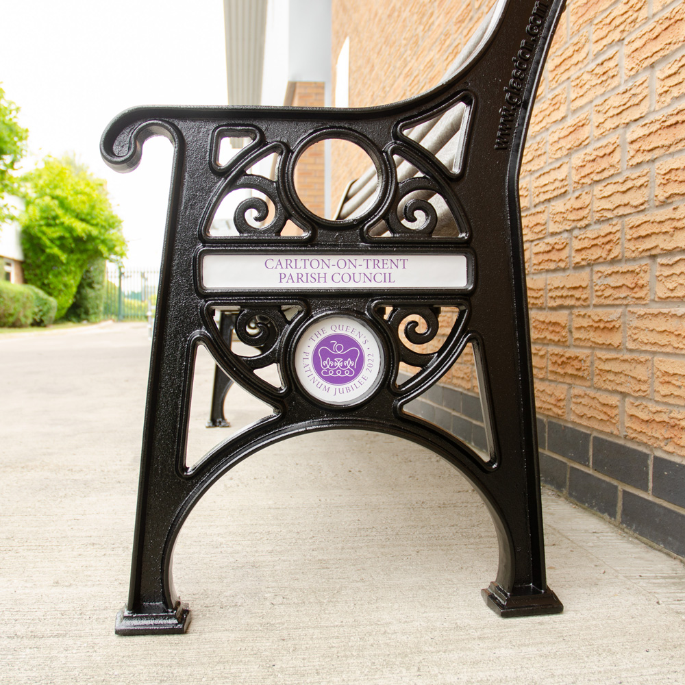 Lowther&trade; Seat with personalised circular plaque