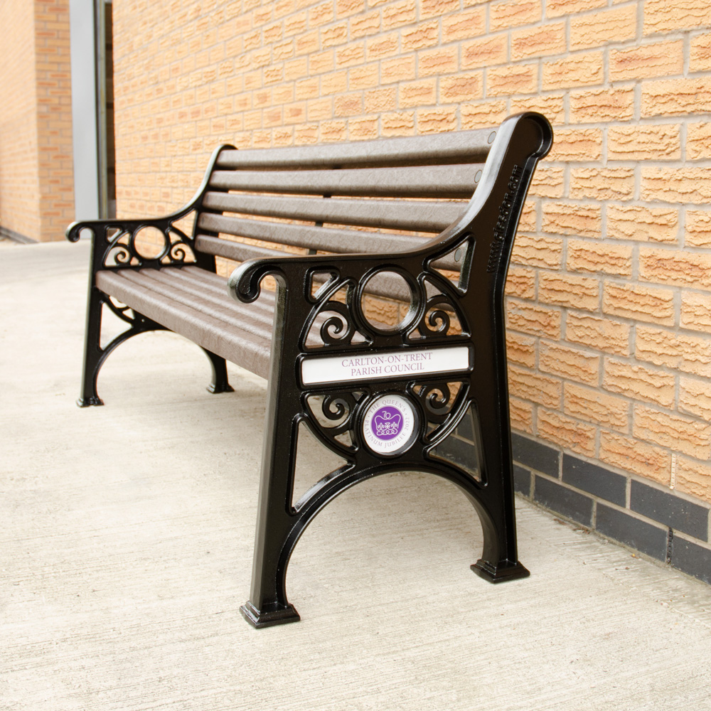 Lowther&trade; Seat with personalised circular plaque