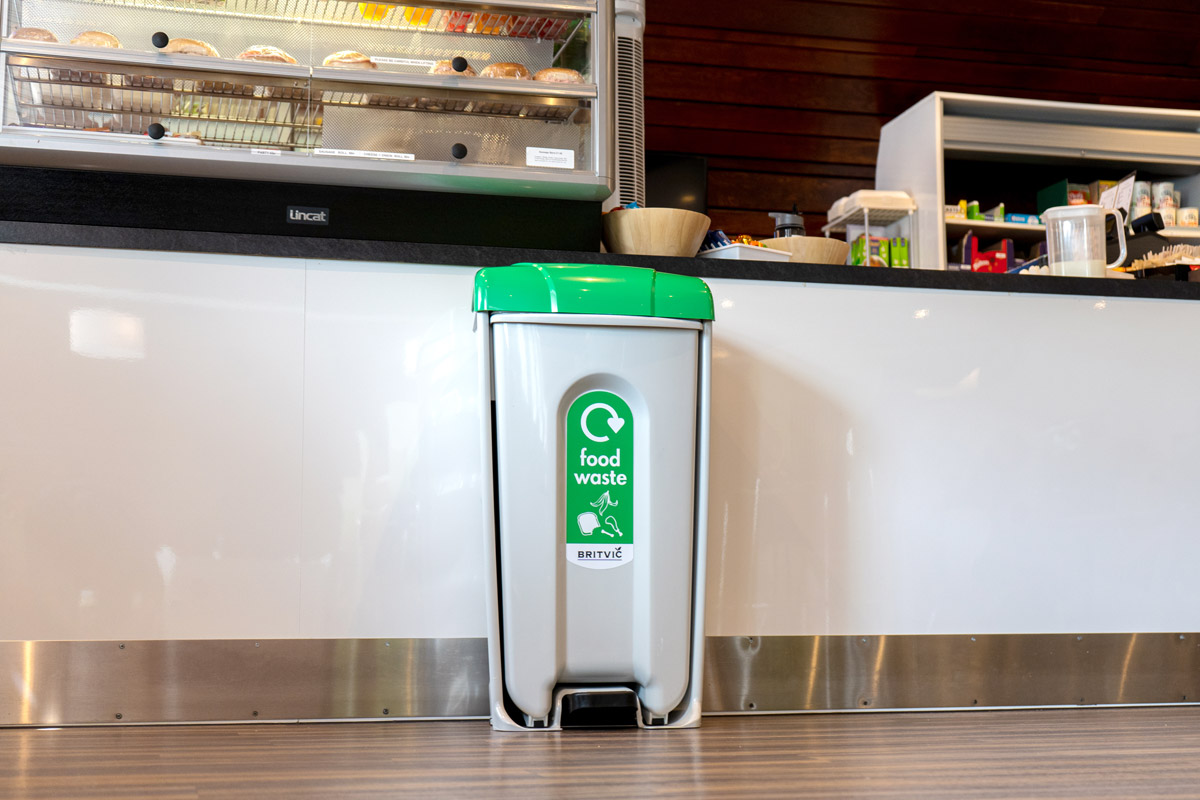 Nexus&reg; Shuttle Food Waste Recycling Bin with personalised front graphic