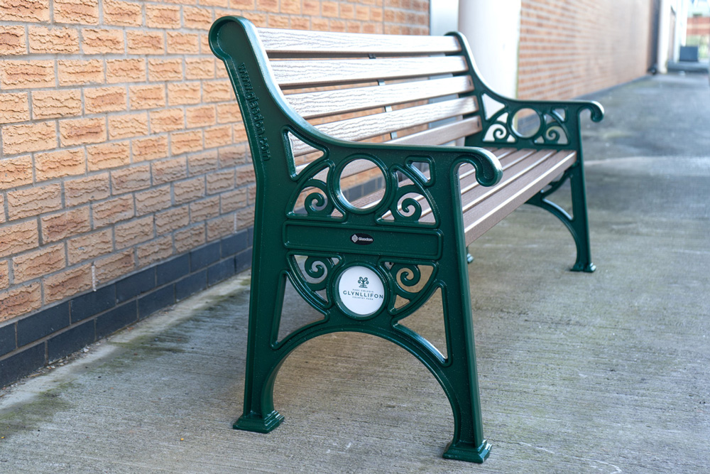 Lowther&trade; Seat with personalised circular plaque