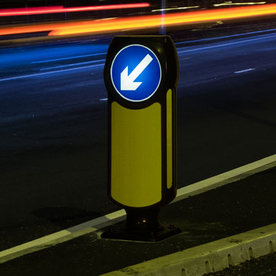 Solar Signmaster&trade; LED Bollard Compliant to Passive Safety Standard: BS EN 12767:2019