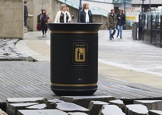 Canyon Outdoor Trash Can