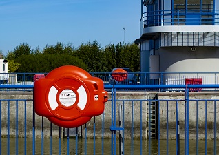 Guardian life ring cabinet